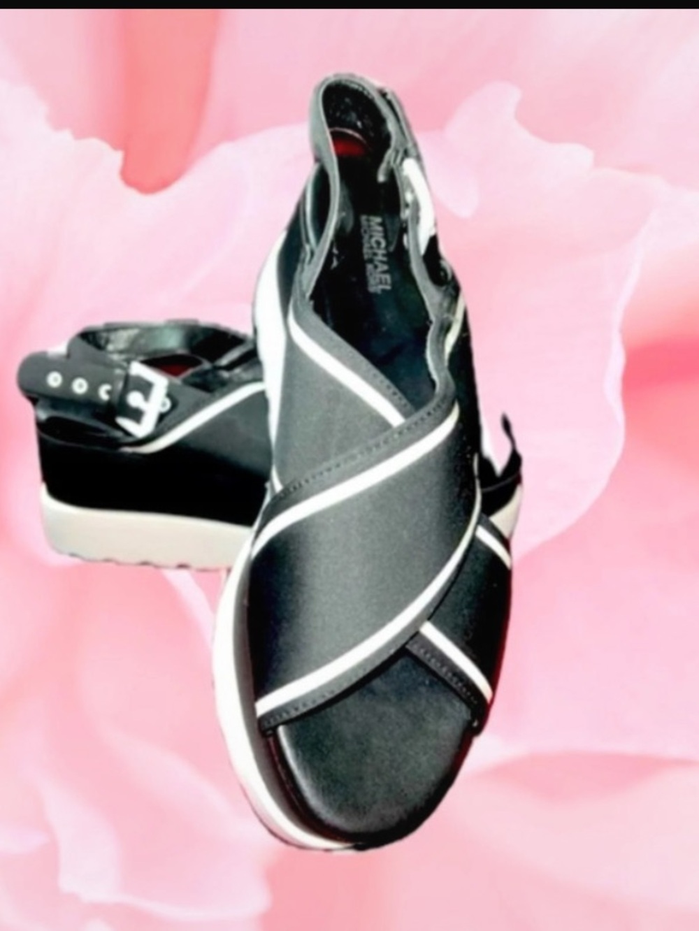 MICHAEL Michael Kors Becker
Contrast-Trim Scuba Flatform
Sandal 7M